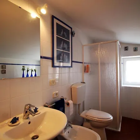 House Carolina Apartman Levanto